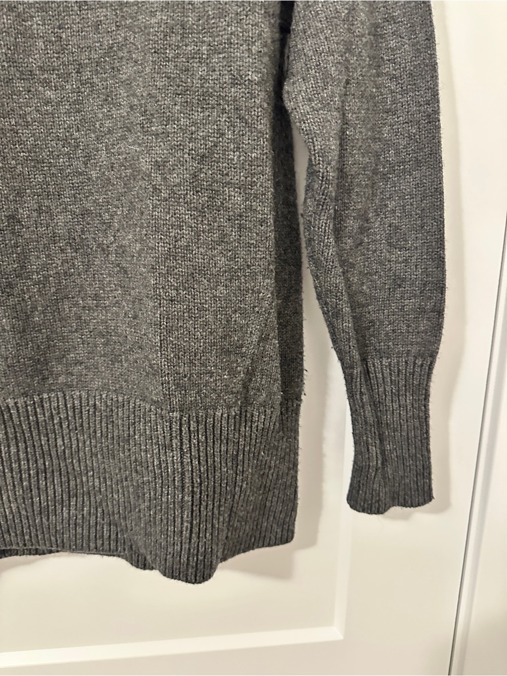 Aritzia Babaton Nicolas Grey Nicolas Cashmere Wool Turtleneck Sweater Size XS - Picture 5 of 12